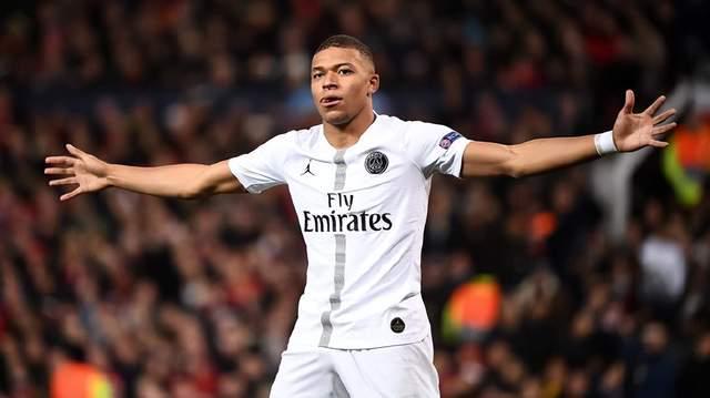 懂球帝2025年11月MVP候选出炉：姆巴佩、哈兰德领衔，莱万在列（懂球帝公布2025年11月MVP候选名单：姆巴佩、哈兰德领跑，莱万入选）