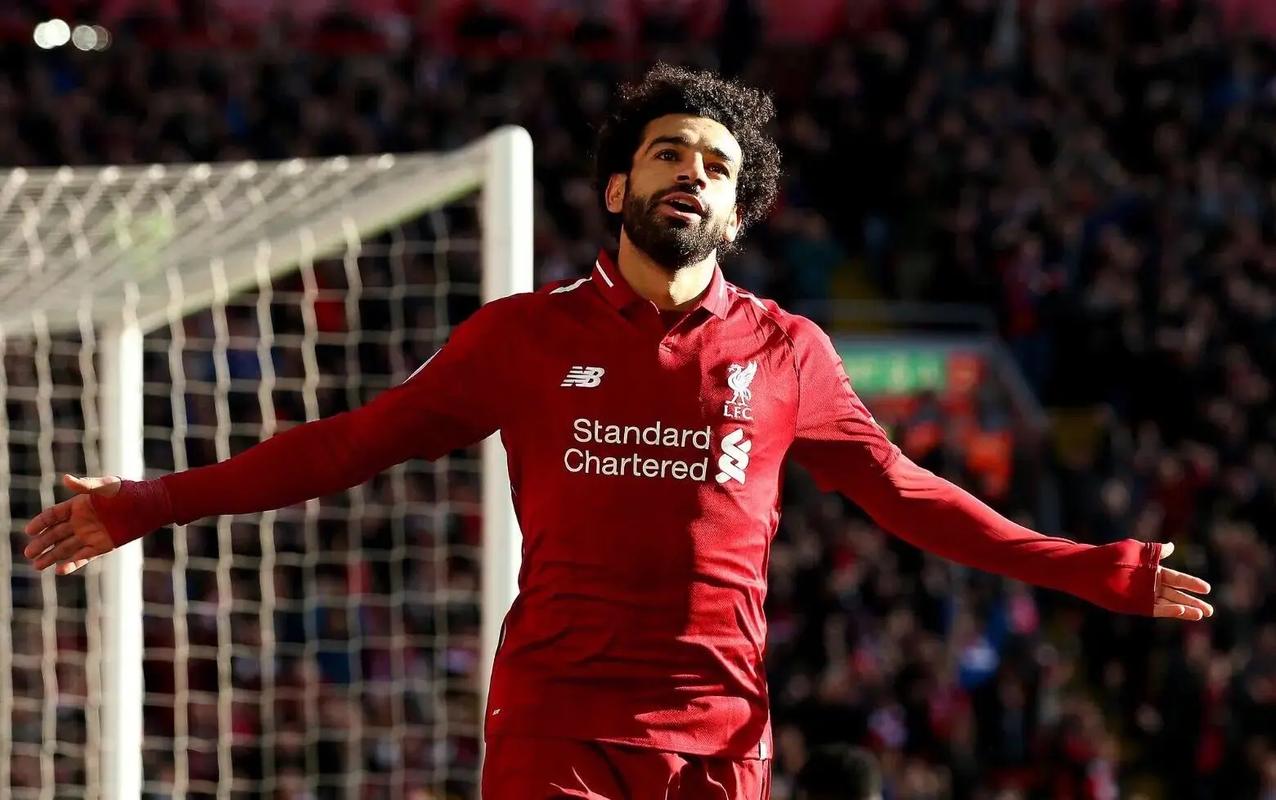 全市场：时隔半年后那不勒斯再次关注加纳乔，愿报价4500万欧（全市场：那不勒斯半年后重启追逐加纳乔，拟开出4500万欧报价）