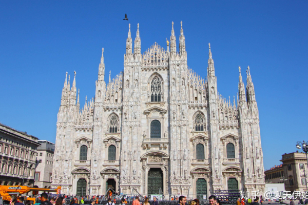 因球迷掷杂物被罚，塞维利亚官方：将对关看台的处罚提起上诉（球迷投掷杂物致看台被关，塞维利亚称将就处罚上诉）