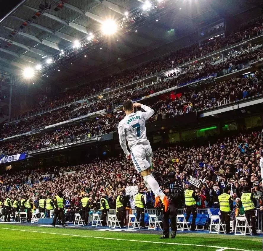 木塔力甫：邵导一直鼓励我们要有更高的目标、要前往欧洲发展