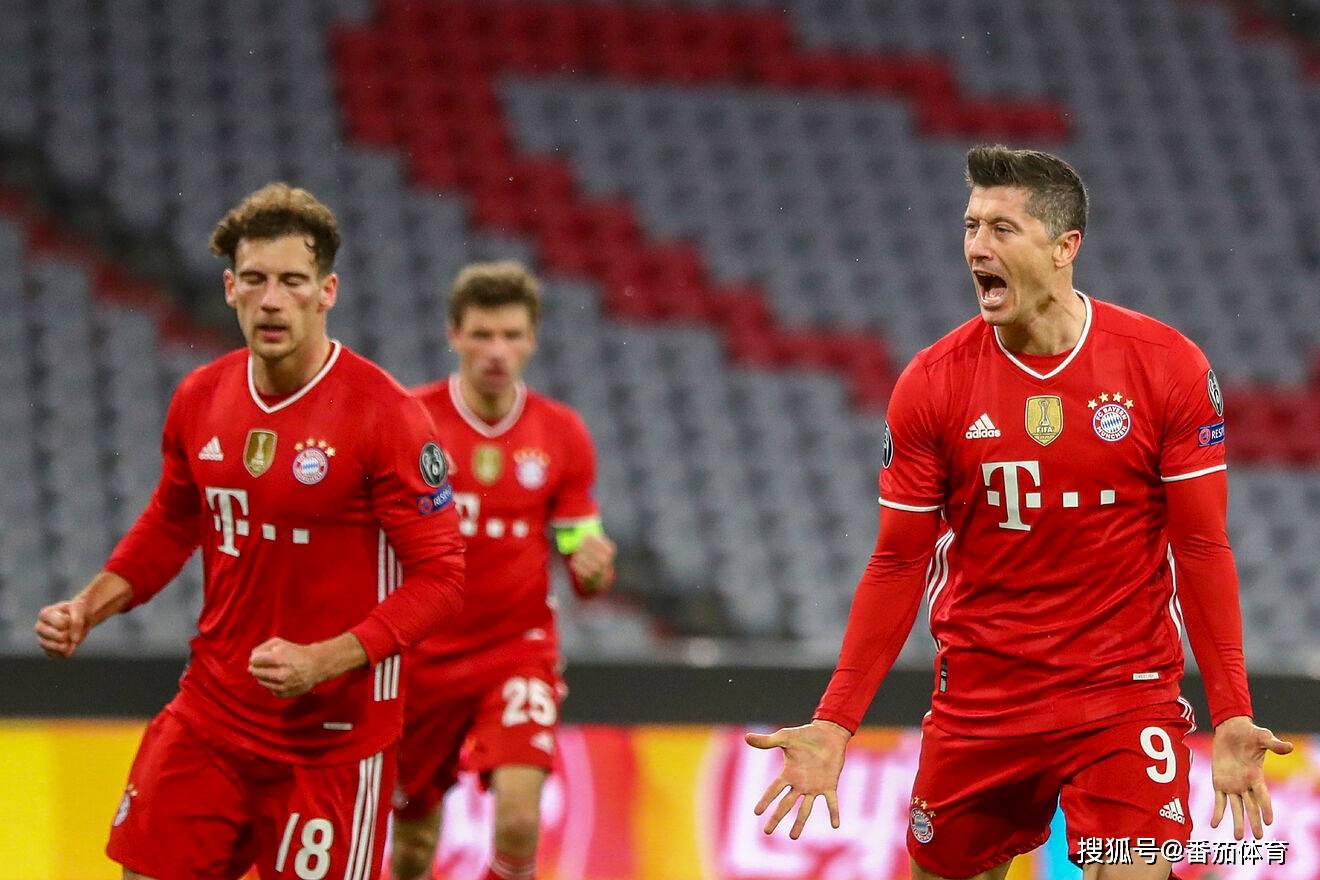 詹姆斯球队单场两人同砍35+，首次他不是其中之一（詹姆斯所在队单场两人同砍35+，生涯首次他非其一）