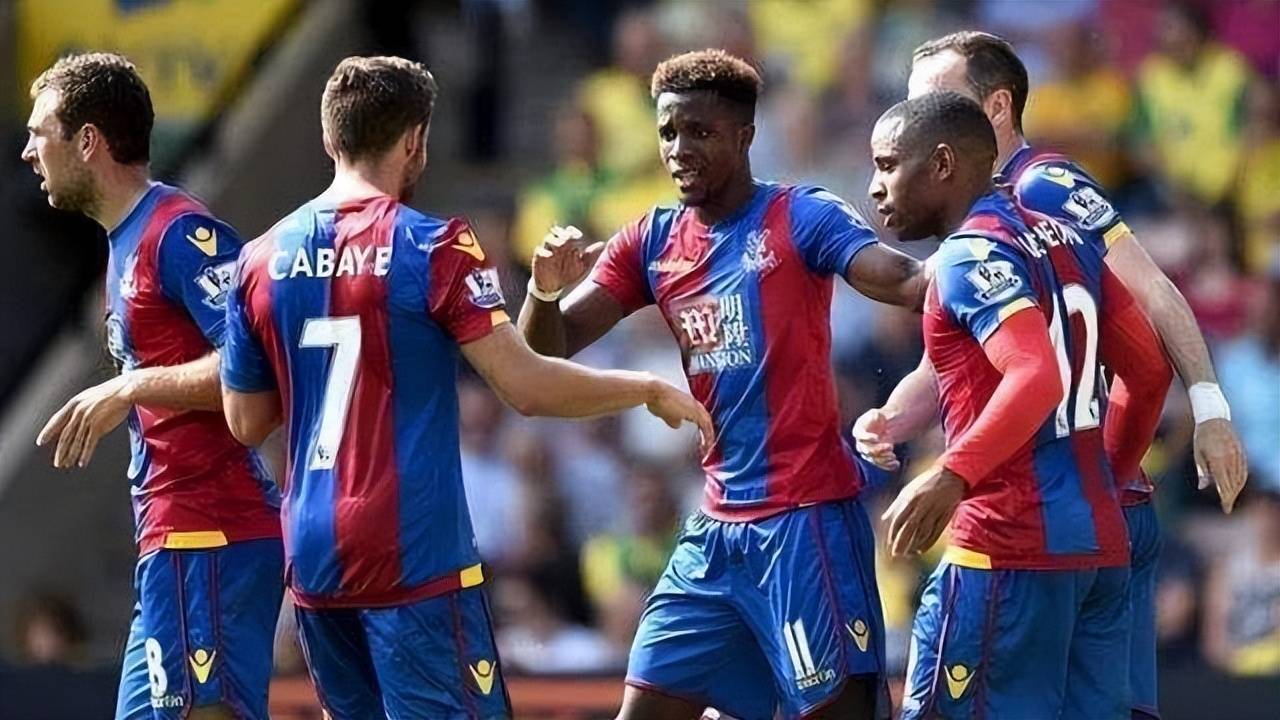 自由身的重逢？阿贾克斯将目光投向昔日爱徒富安健洋（阿贾克斯相中富安健洋，自由身重聚在望？）