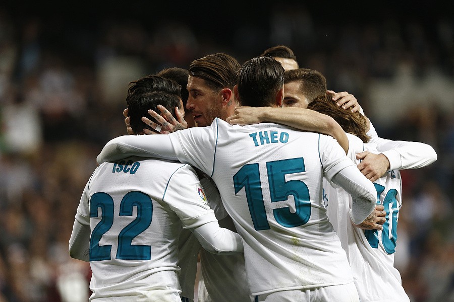 TA：虽然曼联在追求谢什科，但霍伊伦并未被直接告知要出售他（TA：尽管曼联有意谢什科，俱乐部并未直接告知霍伊伦将被出售）