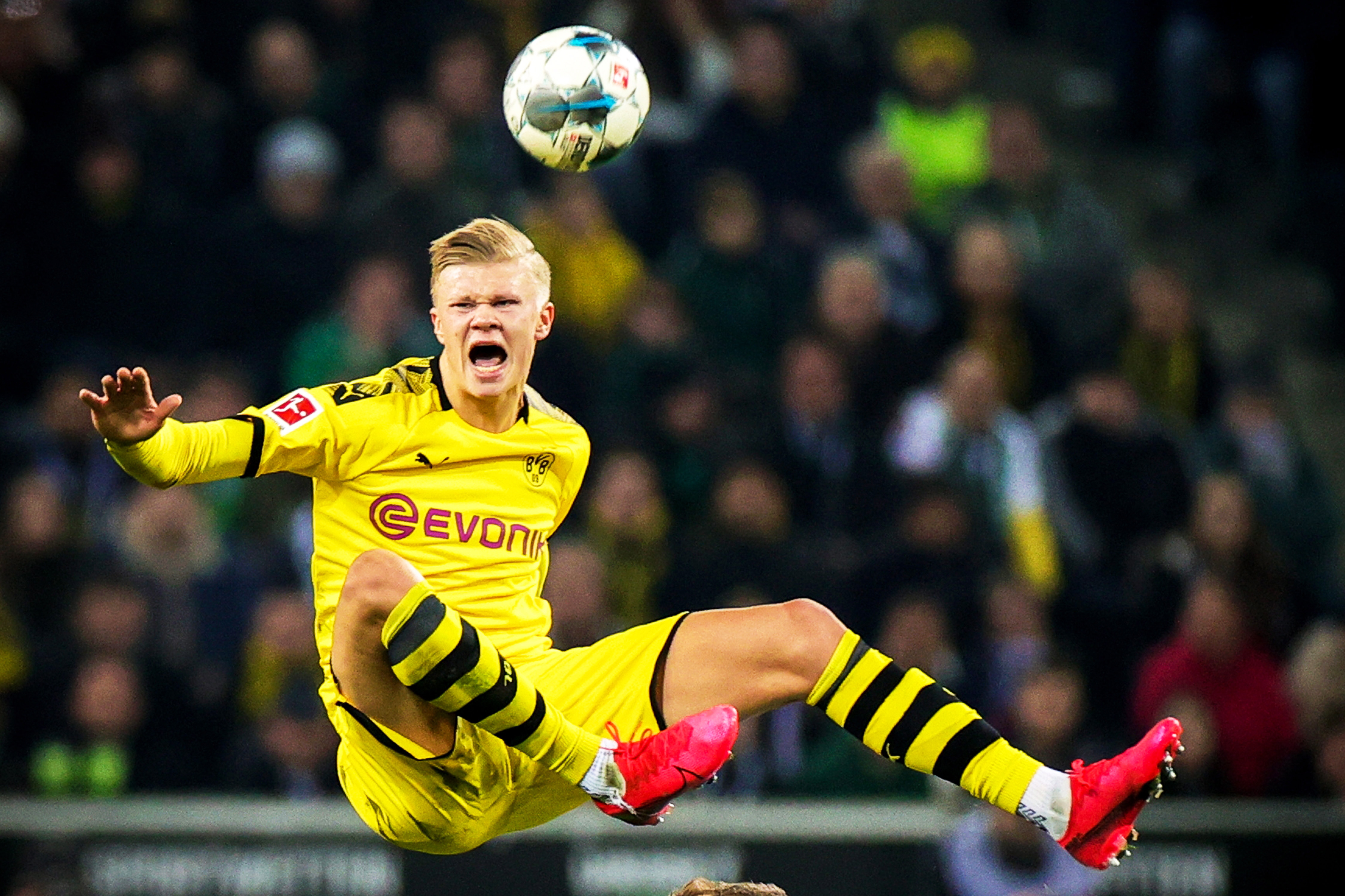 西班牙vs格鲁吉亚全场：控球率61-39，射门10-5（西班牙对格鲁吉亚全场数据：控球61%-39%，射门10比5）