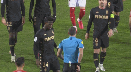 荷兰队官方：韦格霍斯特身体状态不佳退出集训，不会出战波兰