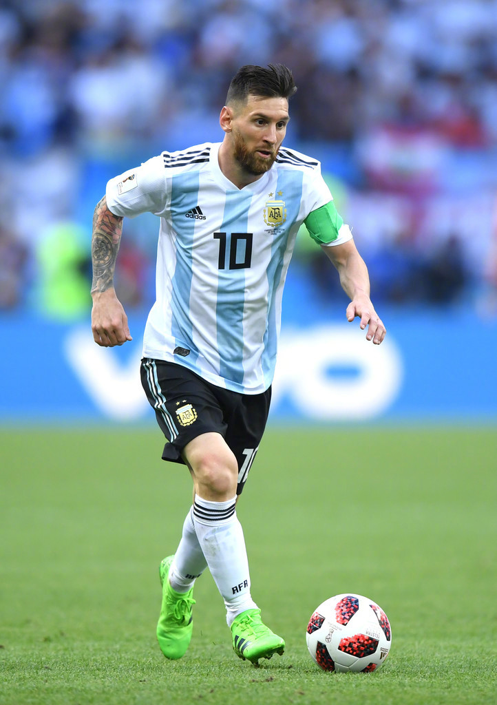 福登英超进球数达到63球，超越62球的贝克汉姆及亚亚·图雷（福登英超生涯第63球，超越贝克汉姆与亚亚·图雷）