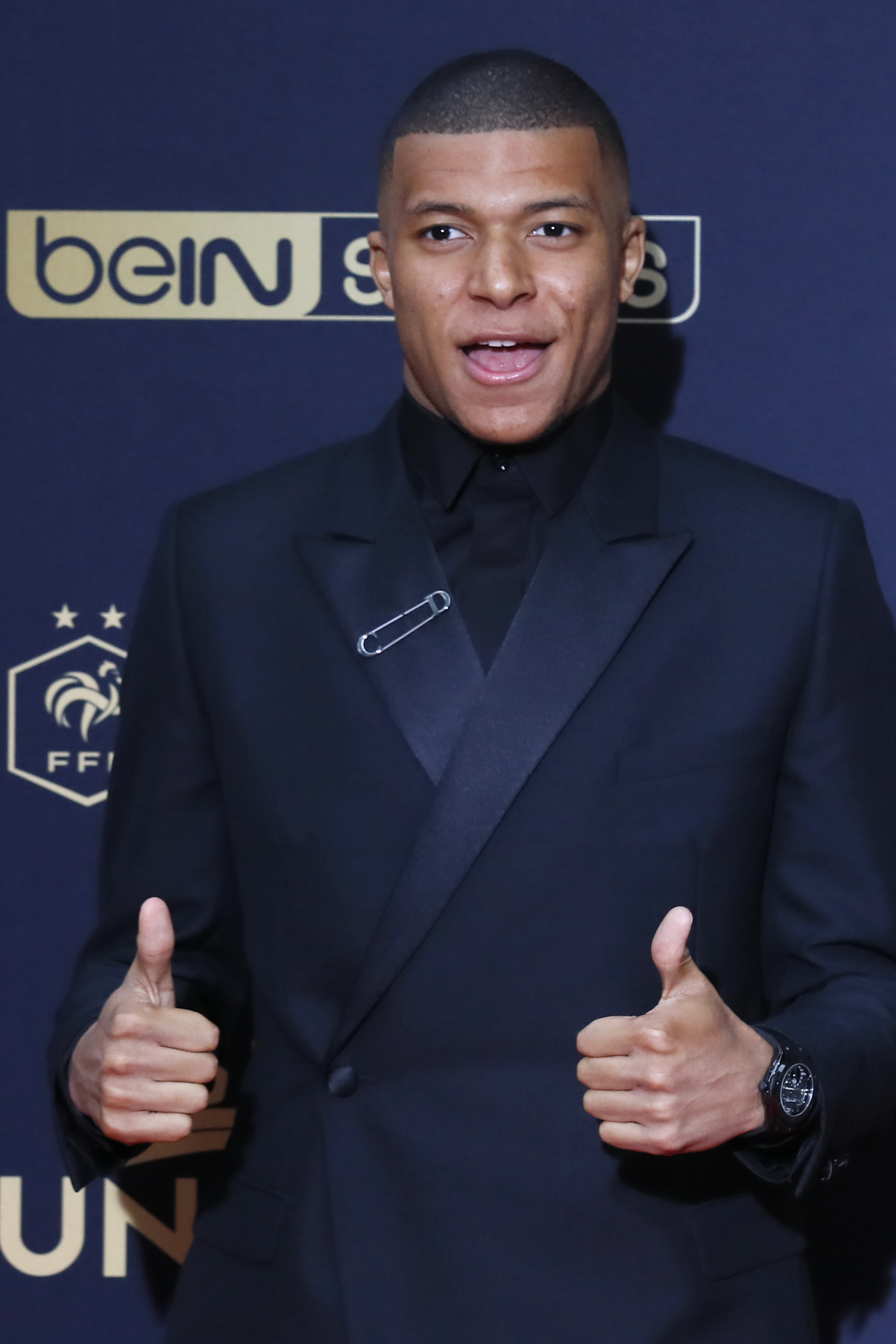 洛卡特利：我们得承担责任，我们必须进世界杯也必须做得更多（洛卡特利：责任在肩，必须晋级世界杯并做得更多）