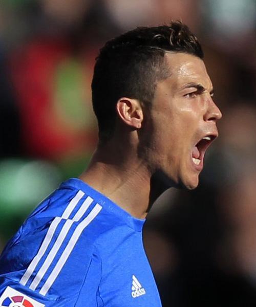 萨拉赫不满上场时间但无意冬窗离队，埃及足协称其仍将创造历史（萨拉赫对出场时间不满却无冬窗转会打算，埃及足协：他仍会书写历史）