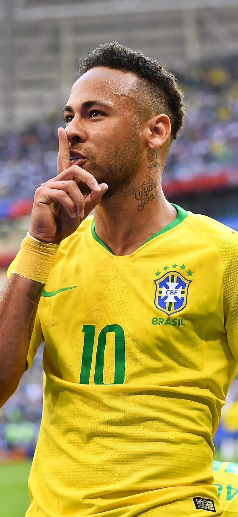 斯洛特：我和萨拉赫已经翻篇；球队近况释放出了积极信号（斯洛特：与萨拉赫已翻篇；球队状态传递积极信号）